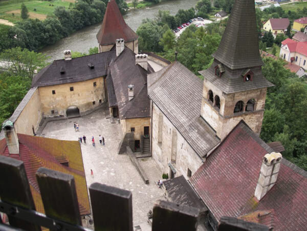 VISITA DEL CASTELLO DI ORAVA - immagine 12