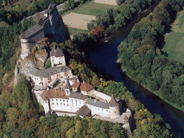 LE TUE NOZZE: CASTELLO DI ORAVA - immagine 3