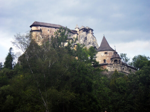 LE TUE NOZZE: CASTELLO DI ORAVA - immagine 5